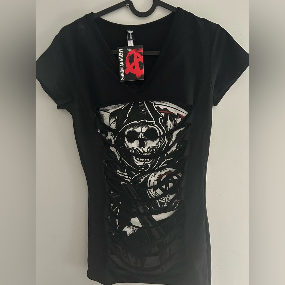 NEW-SONS OF ANARCHY Reaper Layered Lazer Cut Top Women’s Black V-Neck t shirt M